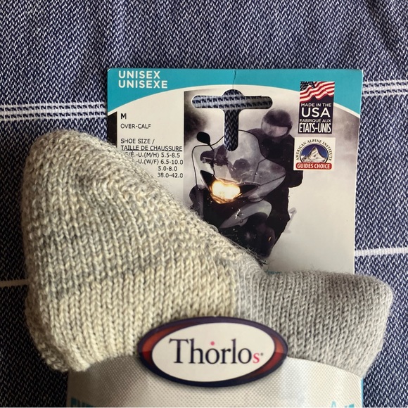 Thorlo Extreme Cold Over Calf Socks Light Gray Medium - Picture 3 of 4